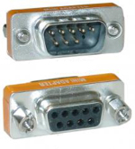 Adaptateurs compacts null modem - DB9 mâle  vers femelle