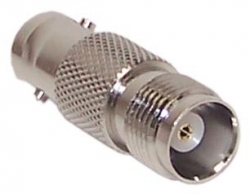 Adaptateur TNC femelle à BNC femelle